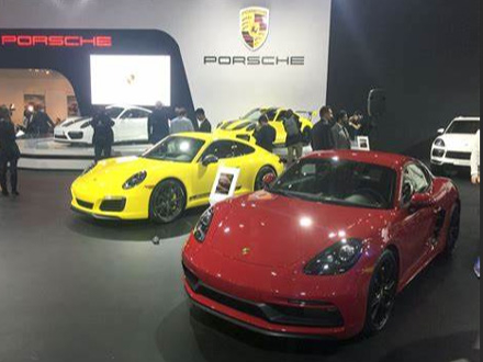 高端運動型汽車展廳配套數(shù)字運動設備